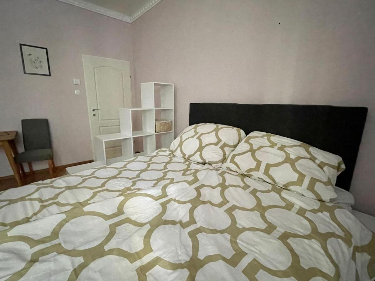 Gemutliche Wohnung Mit Super Lage Viena Exterior foto